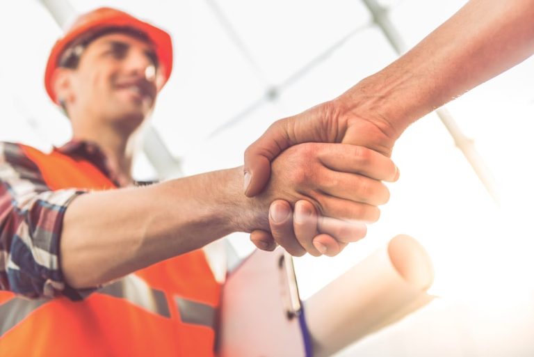 Going Into Business With a Friend? Read These Tips First