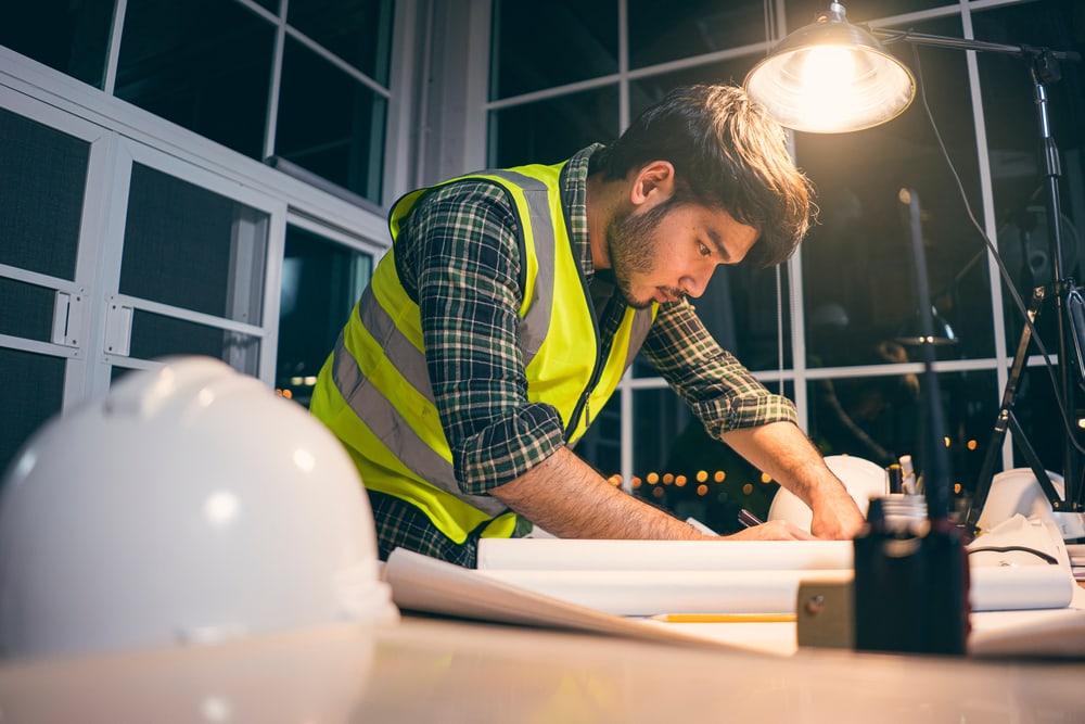 Should Your Contracting Business Operate at Night?