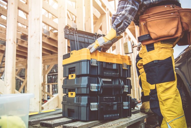 5 Reasons It’s Better to Be a Licensed Contractor