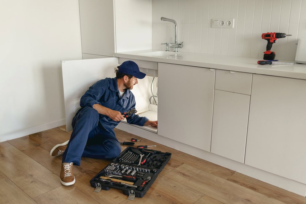 From Apprentice to Business Owner: Building Your Own Contracting Company
