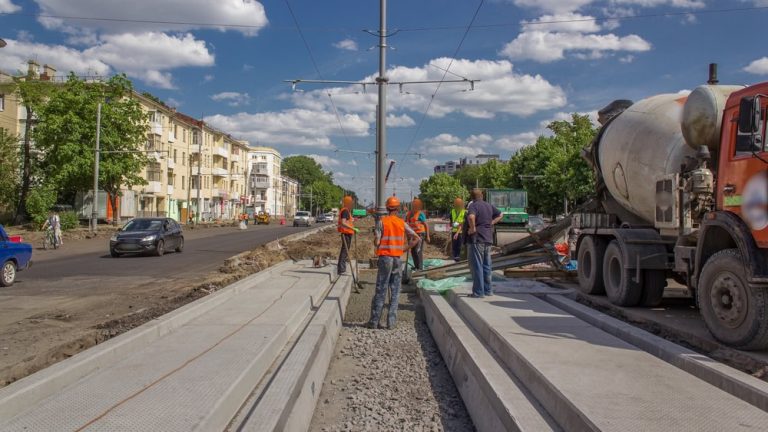 When It Makes Sense to Pursue Public Contracting