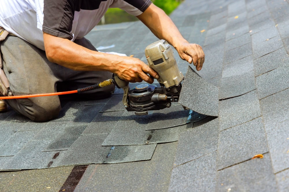 When Roofers Benefit From Dual Licensing